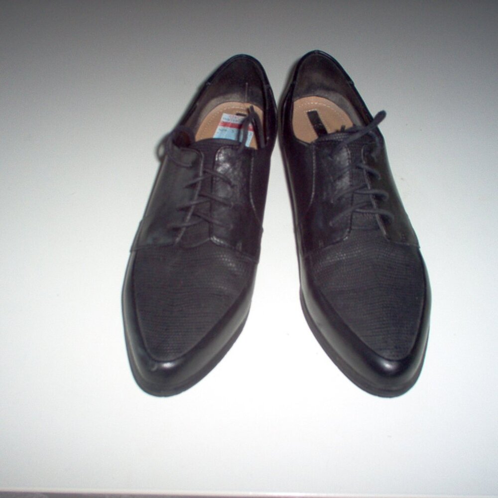 Tahari Leeza Leather Oxfords